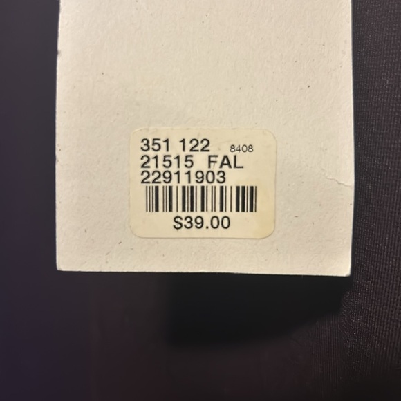 Skinny ankle mid-rise pants. Dark purple. Size small regular. - Picture 4 of 4